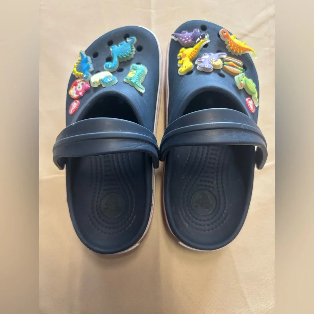 CROCS Kids Navy Clogs with‎ Dinosaur Charms